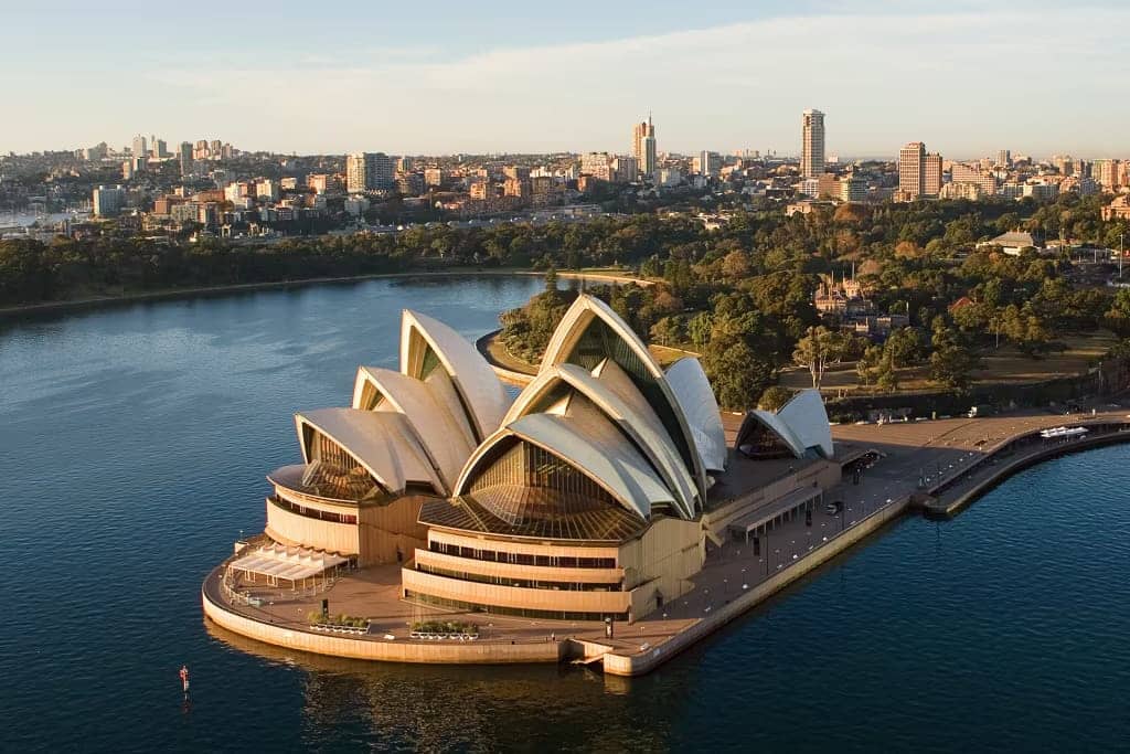 australian-landmarks-sydney-opera-house-1024x683