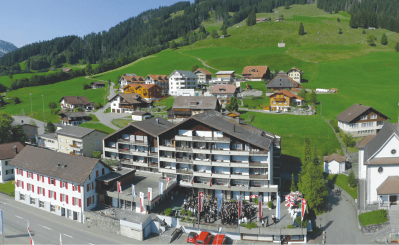 Campus-Picture-Cropped (1)